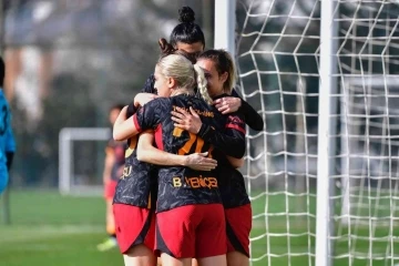 Turkcell Kadın Futbol Süper Ligi: Galatasaray: 5 - 1207 Antalyaspor: 0
