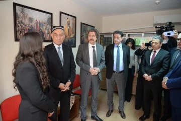 Türkiye’deki ilk Özbek Dili ve Kültürü Merkezi Bursa'da açıldı 