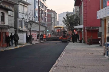 Türkiye’nin en uzun sokaklarından Bağlar asfaltlandı
