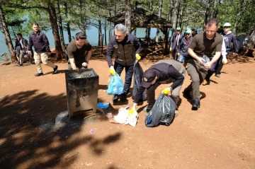 Türkiye’nin ilk milli parkında orman yangınlarına karşı temizlik etkinliği yapıldı
