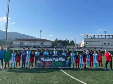 U-13 takımlarından Filistin’e destek
