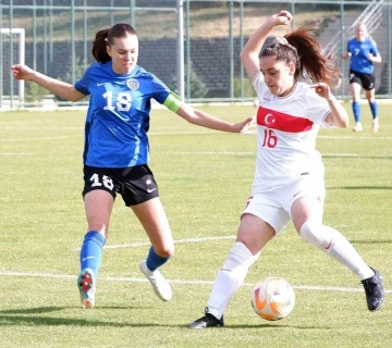 U19 Kadın Milli Futbol Takımı, Estonya’yı 3-2 yendi
