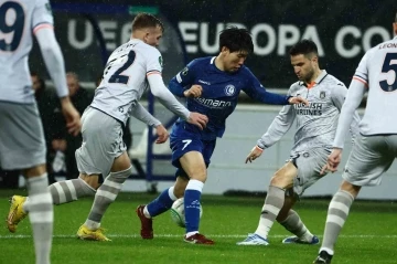 UEFA Avrupa Konferans Ligi: Gent: 1 - Medipol Başakşehir: 1 (İlk yarı)
