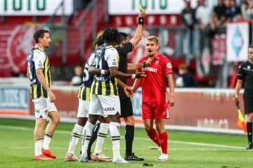 Twente'yi evinde 1-0 yenen  Fenerbahçe adını gruplara yazdırdı