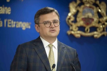 Ukrayna Dışişleri Bakanı Kuleba: “Bizim için Rusya’da birinin Putin’e meydan okumaya cüret etmesi an meselesiydi&quot;

