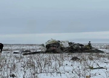 Ukraynalı askeri esirleri taşıyan uçak düştü