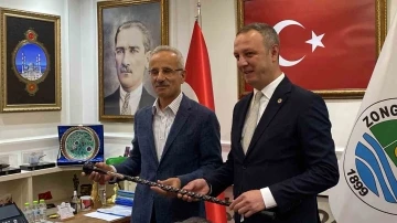 Ulaştırma ve Altyapı Bakanı Abdulkadir Uraloğlu Zonguldak’ta
