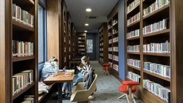Ümraniye Fazlı Aydın Millet Kütüphanesi'ne gençler yoğun ilgi gösteriyor