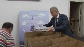 Üsküdar Belediyesi engelli çocuklara özel hediye dağıttı