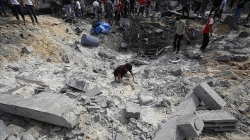 Uzmanlar, İsrail'in saldırılarının "savaş suçu" olduğunu belirtiyor