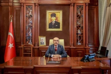 Vali Mahmut Demirtaş Bursa’nın Fethinin 698. yıl dönümünü kutladı