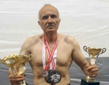 Vücut Geliştirme İstanbul Bölge Şampiyonasında Muğla’ya 3 madalya

