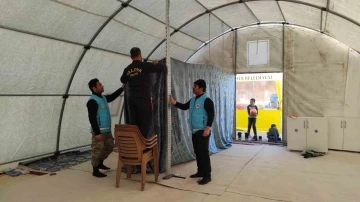 Yalova Belediyesi ekiplerinden çadır kurulumlarına destek
