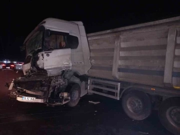 Yalova’da tır kamyona arkadan çarptı: 1 yaralı
