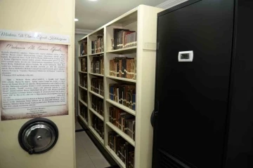 Bursa'da yazma eserler kütüphanesi ve sergi salonu hizmete açıldı