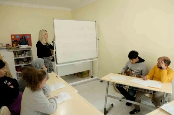 Yenişehir akademilerinde eğitimler sürüyor
