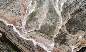 Yerin bin 300 metre altından çıkıyor: Mineral deposu tuz 11 ülkeye ihraç ediliyor
