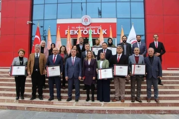 YÖK, Amasya Üniversitesi'ni 8 bayrakla ödüllendirdi