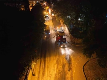 Bursa'da yollarda asfalt mesaisi sürüyor