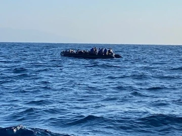 Ölüme terk edilen 35 kaçak göçmen kurtarıldı