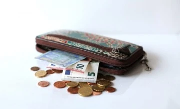 Yunanistan'da yeni asgari ücret belli oldu 