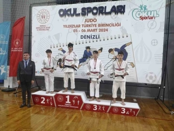 Yunusemreli judocular Denizli’de iki madalya kazandı
