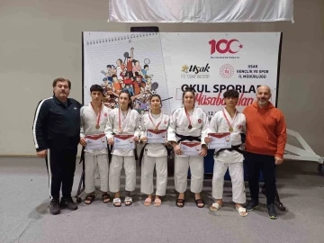 Yunusemreli judocular Uşak’ta madalyaları topladı
