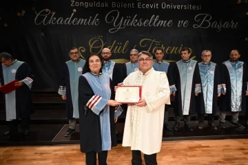 ZBEÜ’de “Akademik Yükseltme ve Başarı Ödül Töreni” düzenlendi
