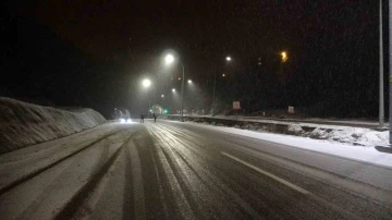 Zonguldak-Ankara Kara Yolu’nda kar yağışı etkili oldu
