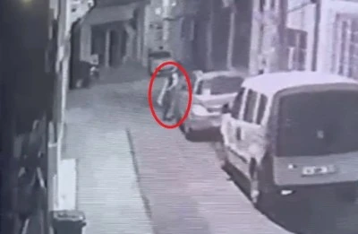 Bursa'da bıçakla araçların lastiklerini patlattı, o anlar kameralarda