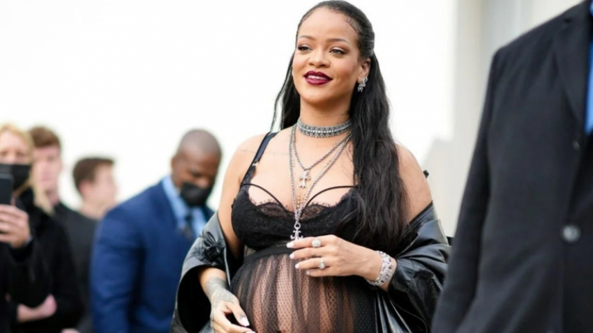 Rihanna anne oldu: İşte sır gibi sakladığı bebeğinin cinsiyeti