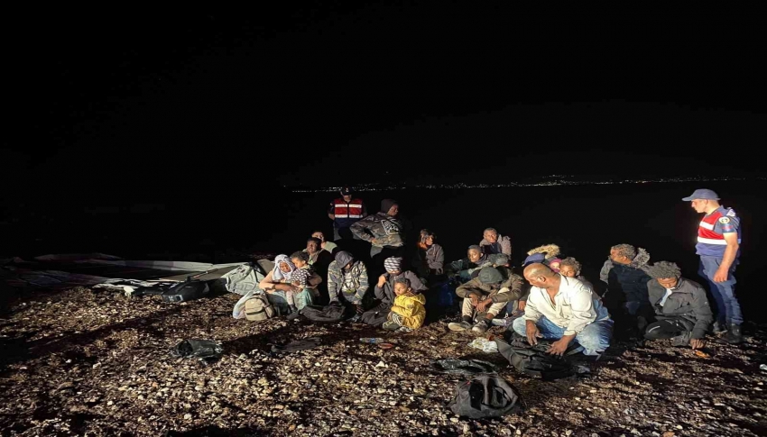 Çeşme’de kıyıya bırakılmış 20 düzensiz göçmen tespit edildi