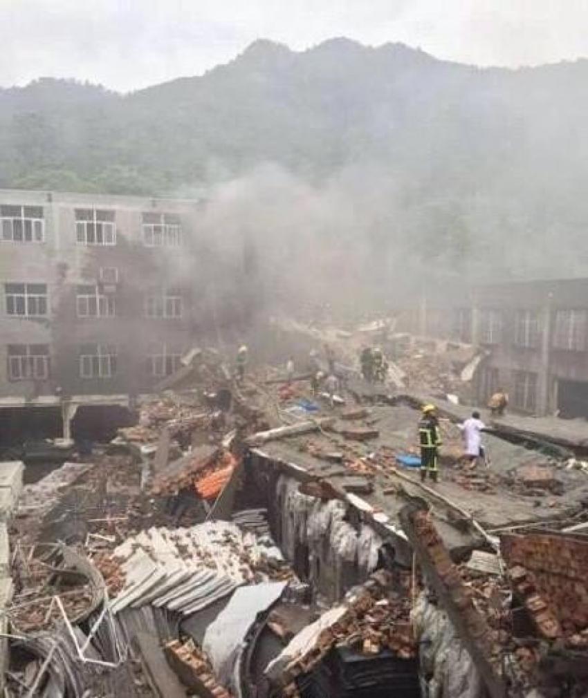 Çin'de ayakkabı fabrikası çöktü: 14 kayıp