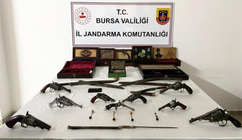 Bursa'da kaçak silah operasyonu