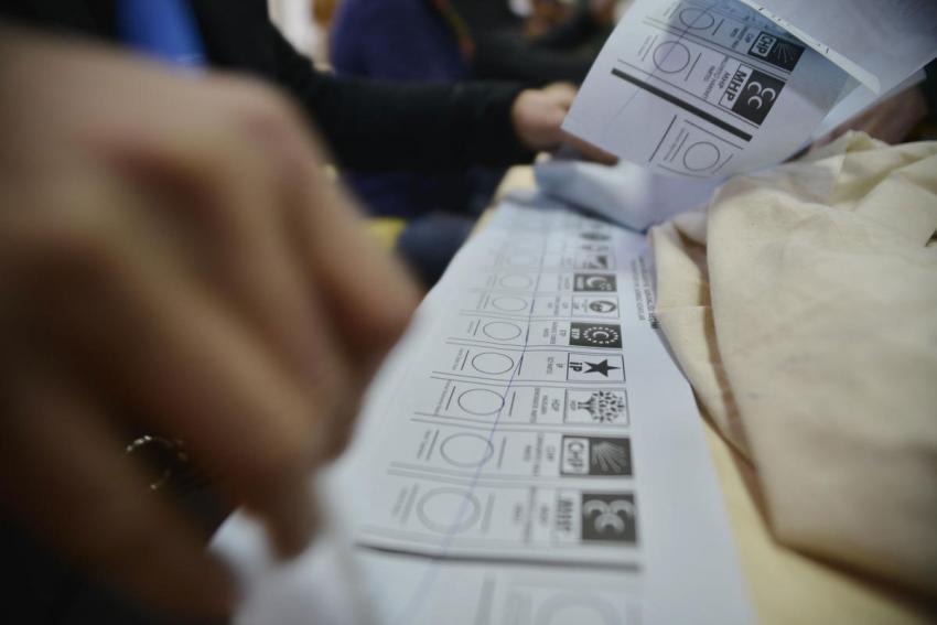 Emanet oylarda erken seçim telaşı
