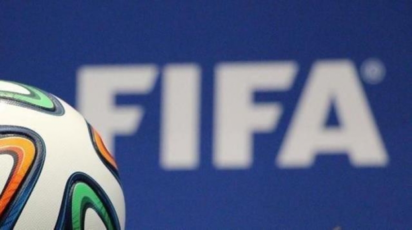 FIFA Hindistan'ın üyeliğini askıya aldı